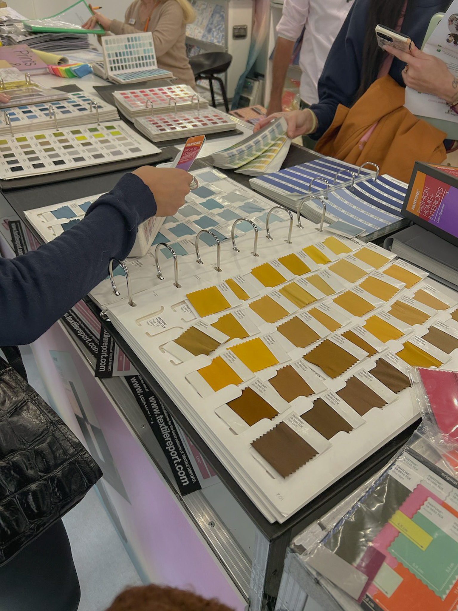 3b9ae5ee-81eb-41e2-9358-aea78cec0562-3